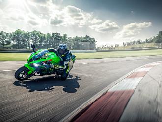 2019 Ninja ZX-10R Action Images (7)  Ninja? ZX?-10R ABS KRT